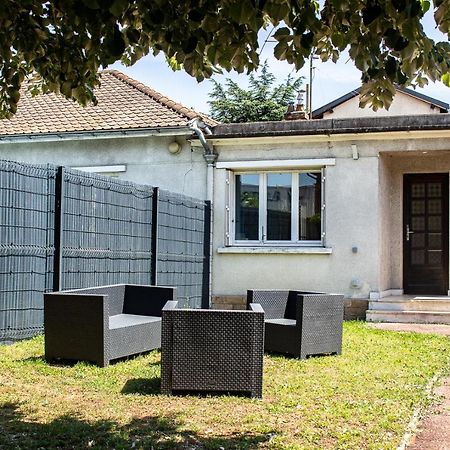Maisonnette avec jardin, parc du chêne  Bron Extérieur photo